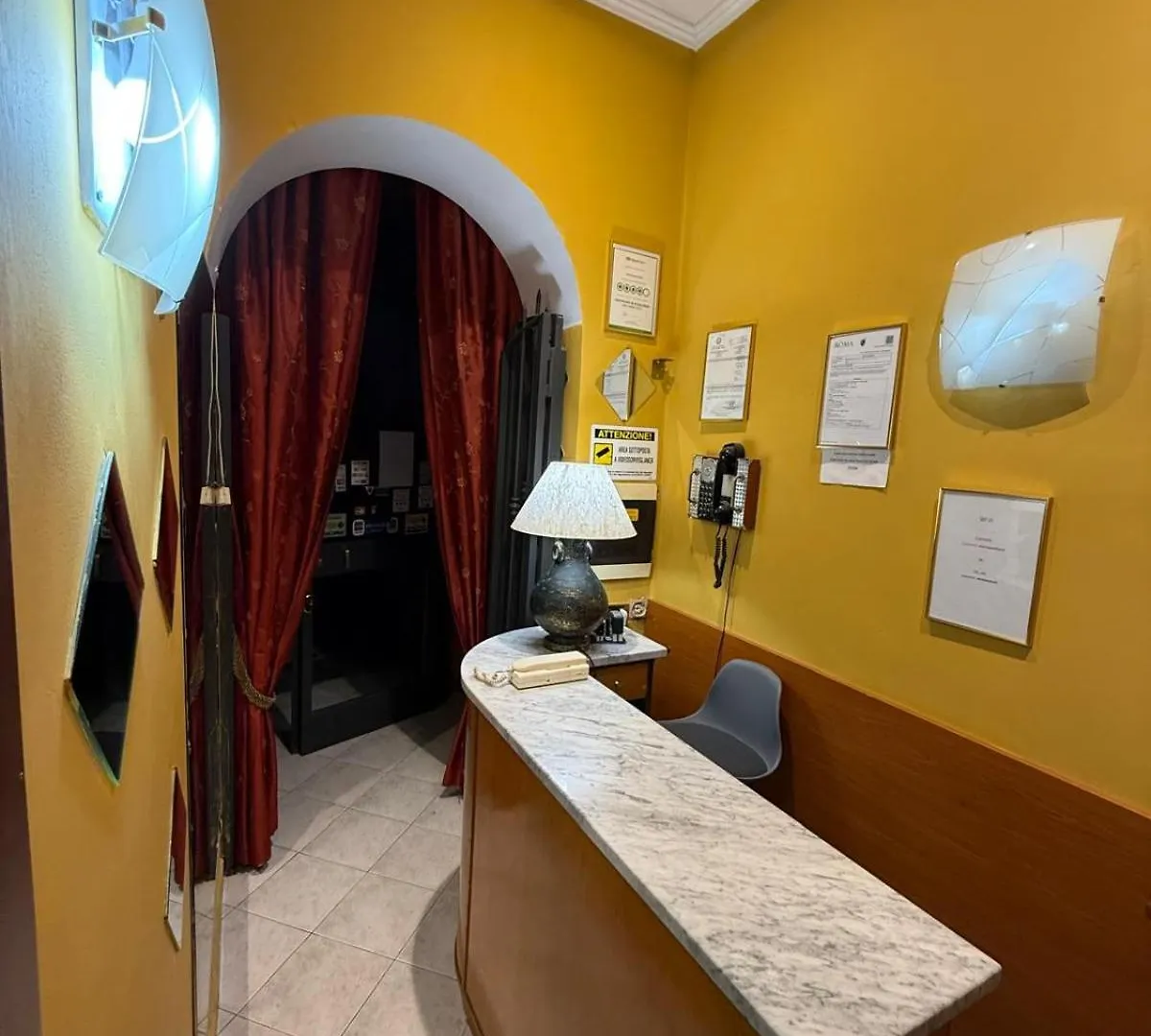 Hotel Viennese Due Roma Italia